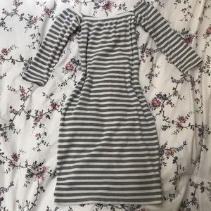 🌶NWOT off the shoulder dress